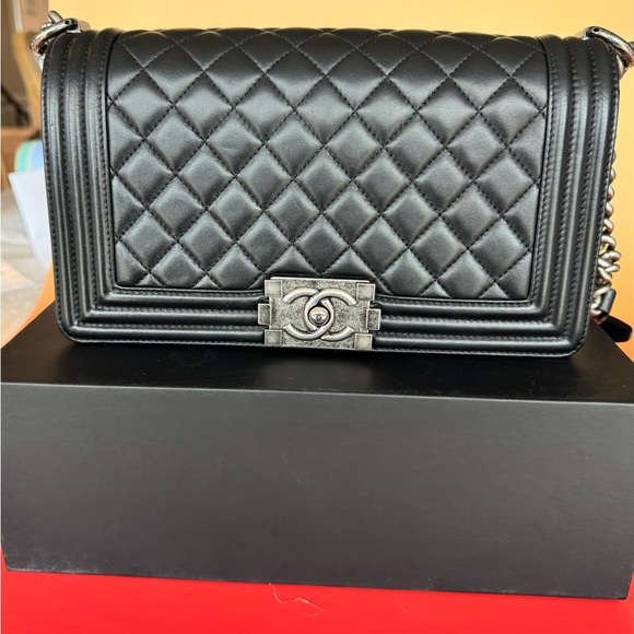 Chanel Black Quilted Leboy Bag , Lambskin leather Silver Accents.COA included - Picture 2 of 16